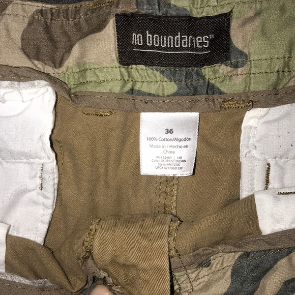 Men’s shorts - Picture 3 of 3